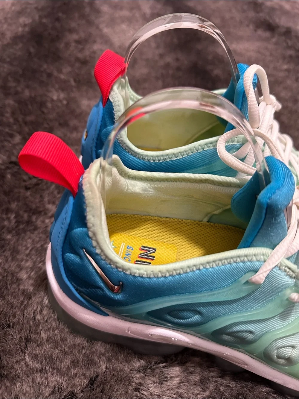Nike Mint Foam Laser Blue Yellow Air Vapormax Plus Sneaker Sz 8.5 Streetwear